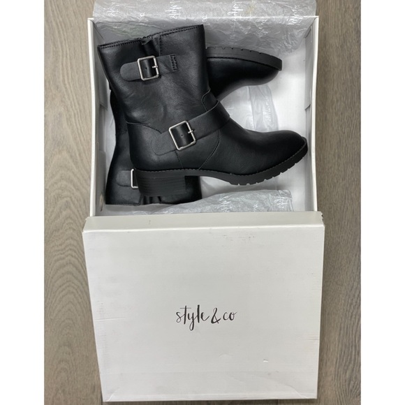 Cap Toe Mid-Calf Round Toe Block Heel Boots NWB! - Picture 1 of 16